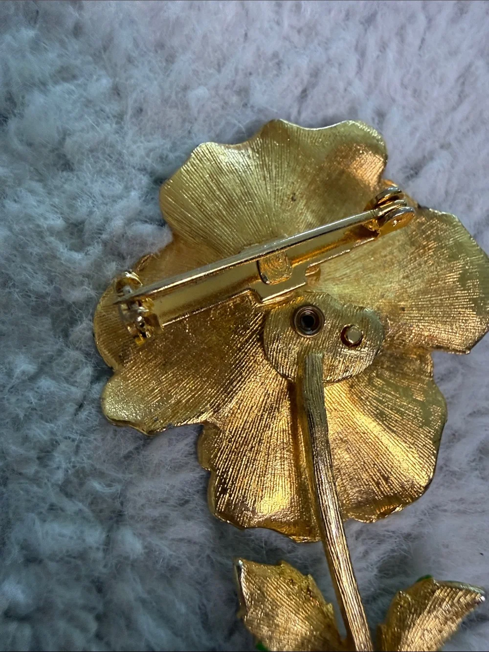 Blue Pansy Flower Shaped Brooch - Enamel And Gold Toned Vtg